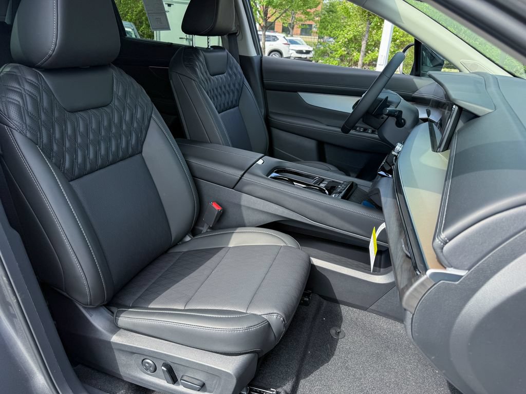 New 2026 Nissan Murano Platinum w/ Cargo Package AWD/4WD image 13