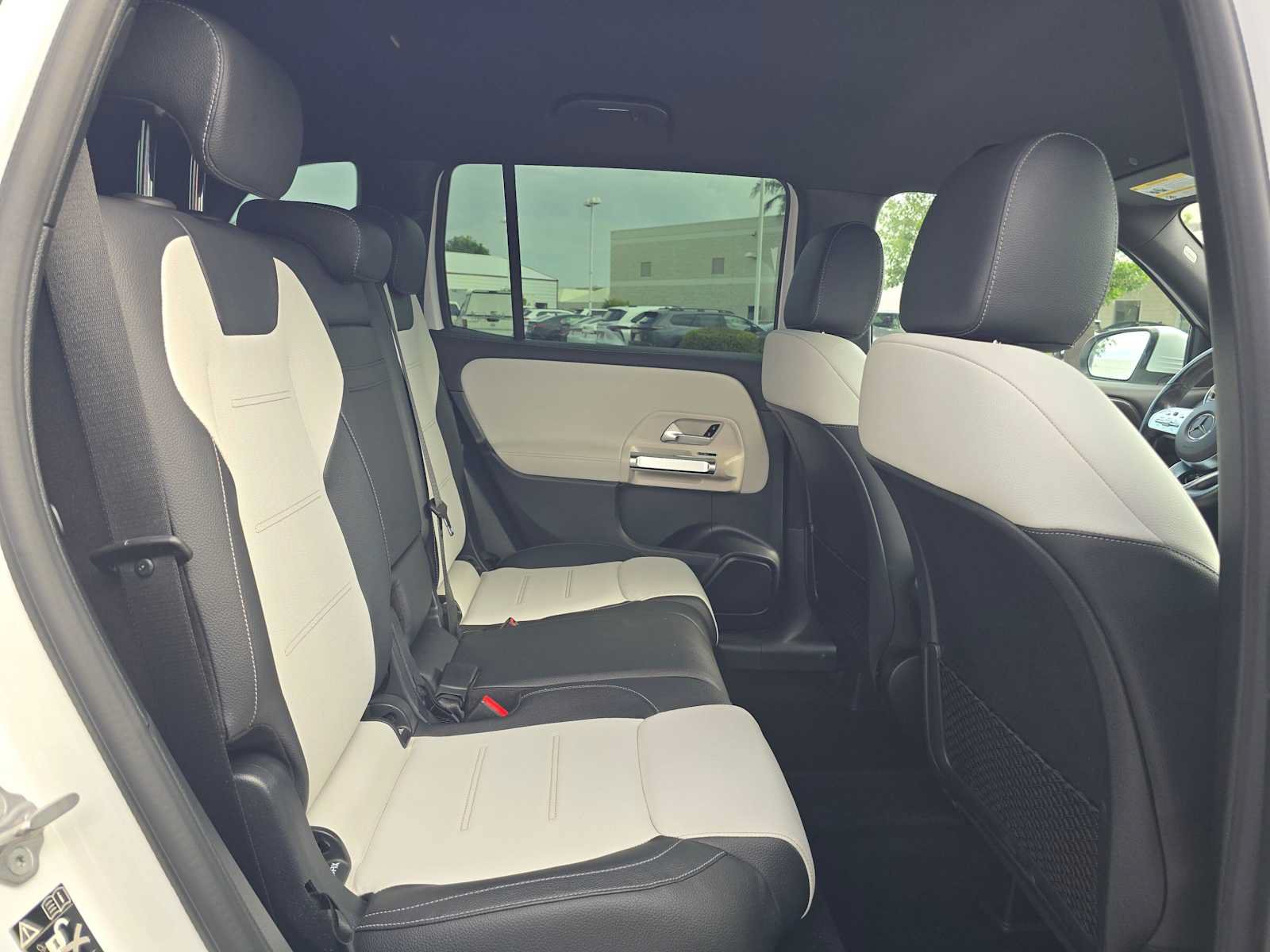 Used 2021 Mercedes-Benz GLB 250 image 12