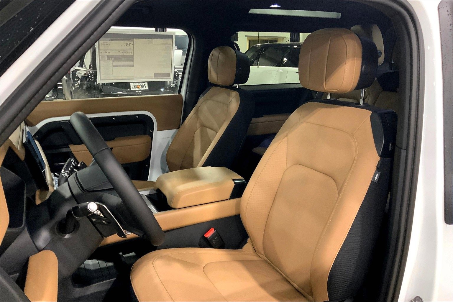 Used 2025 Land Rover Defender 90 V8 image 9