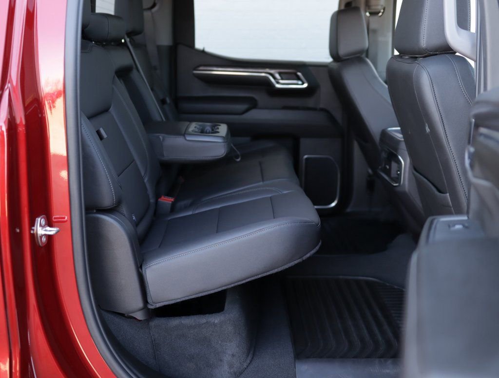 Used 2024 Chevrolet Silverado 1500 LTZ w/ Technology Package image 33