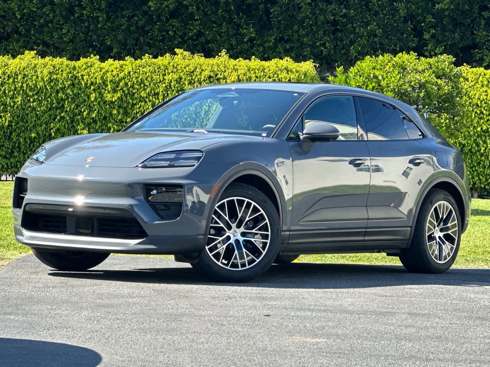 New 2026 Porsche Macan Electric RWD image 1