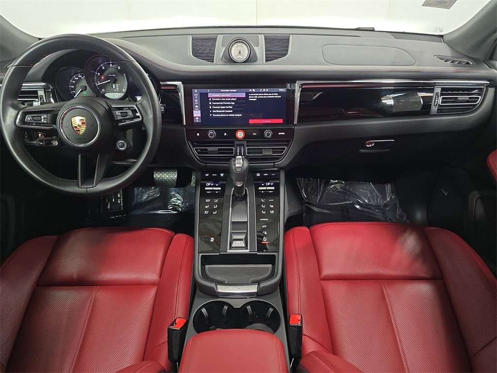 Used 2025 Porsche Macan image 13