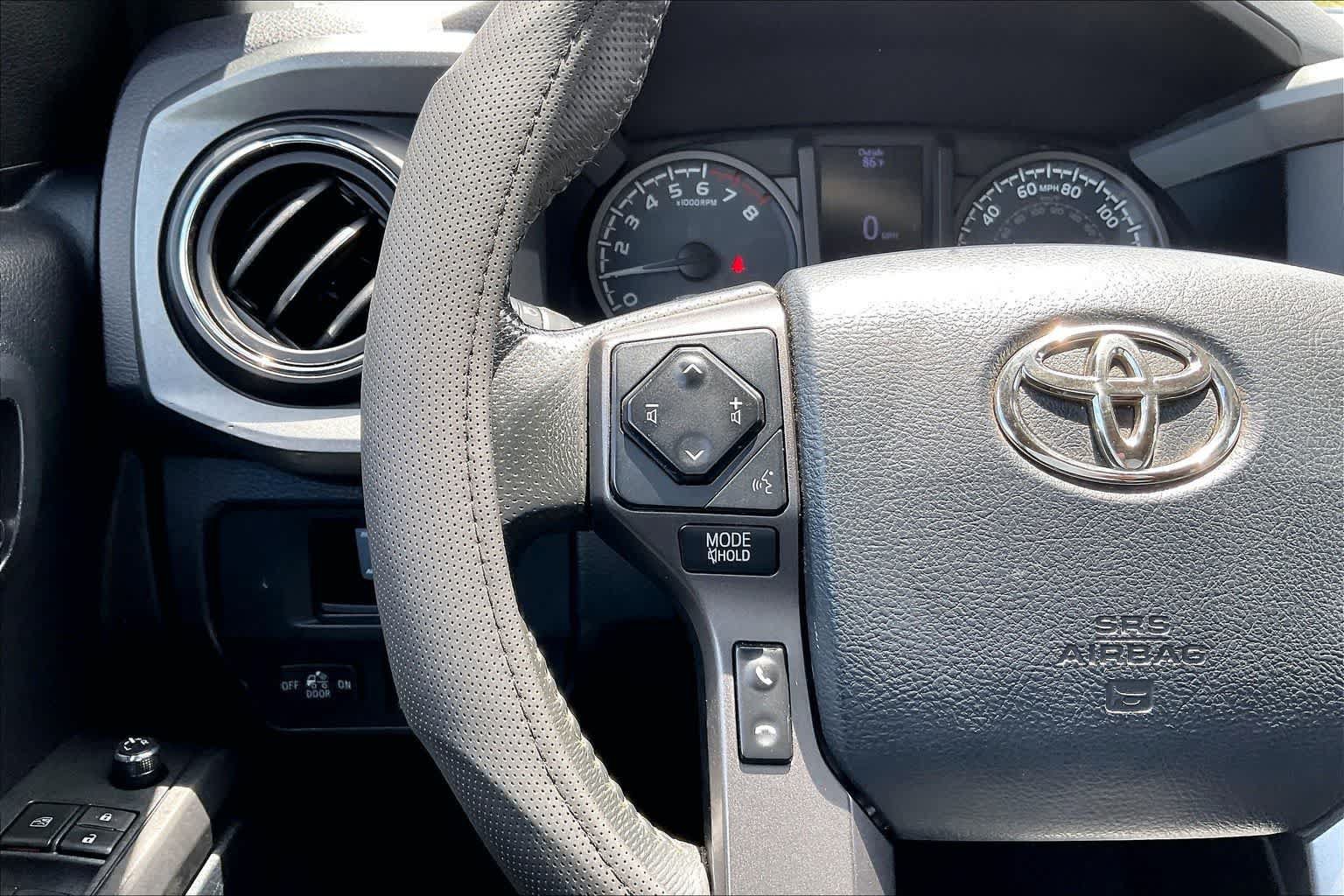Used 2018 Toyota Tacoma 4x4 Double Cab image 24