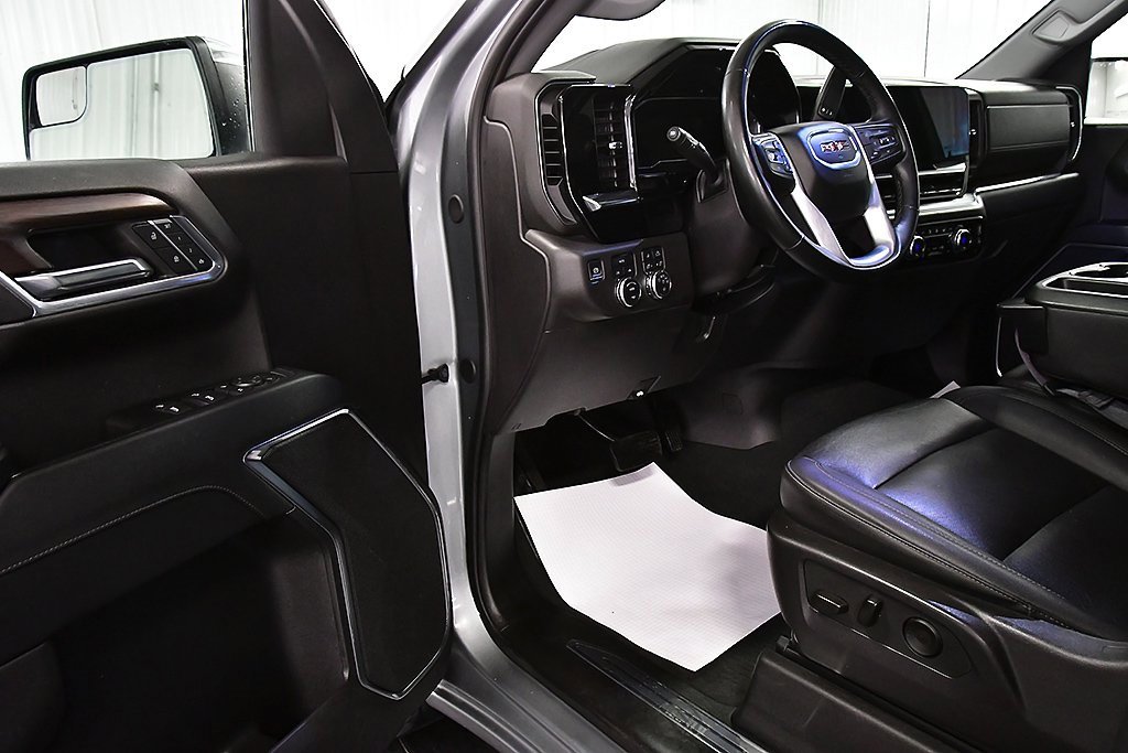 Used 2024 GMC Sierra 1500 SLT image 18