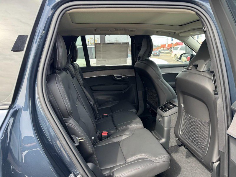 New 2026 Volvo XC90 T8 Ultra w/ Protection Package AWD/4WD image 5
