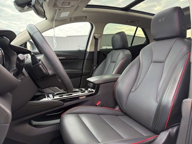 Used 2023 Buick Envision Essence w/ Sport Touring Package image 15