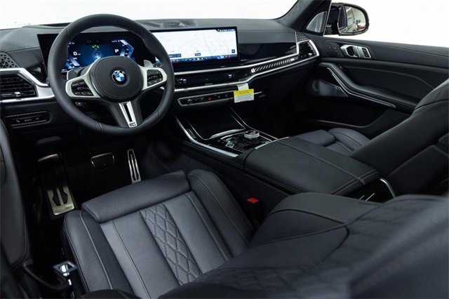 New 2026 BMW X7 M60i image 24