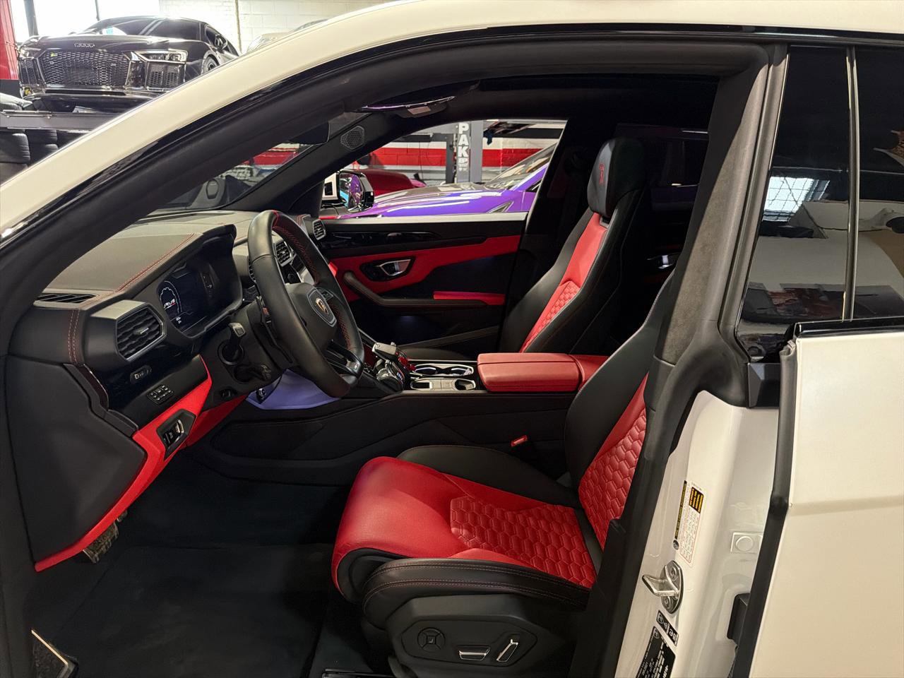 Used 2022 Lamborghini Urus image 14