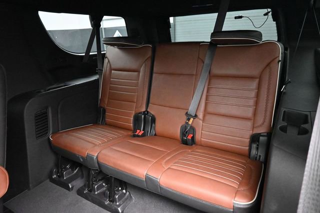 Used 2024 GMC Yukon XL Denali Ultimate AWD/4WD image 19