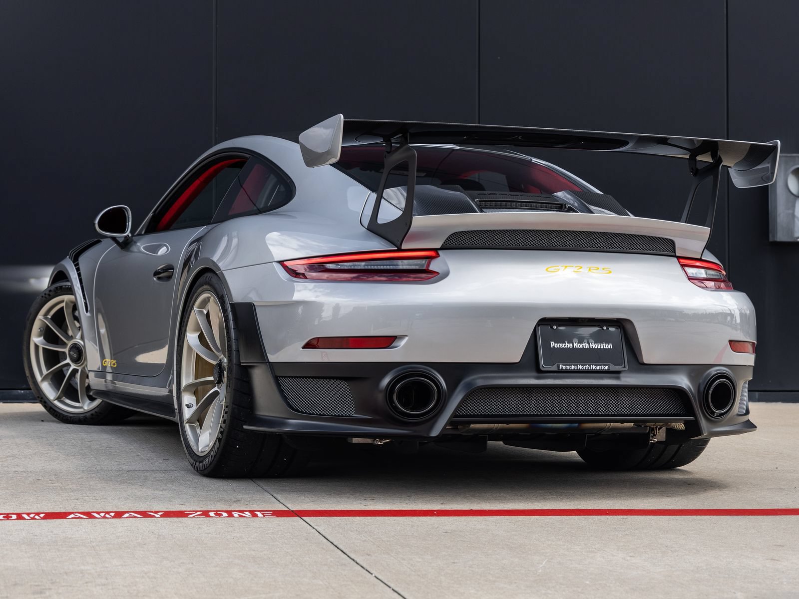 Certified 2018 Porsche 911 GT2 RS RWD image 3