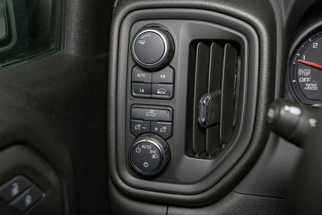 Used 2023 Chevrolet Silverado 1500 Custom image 29