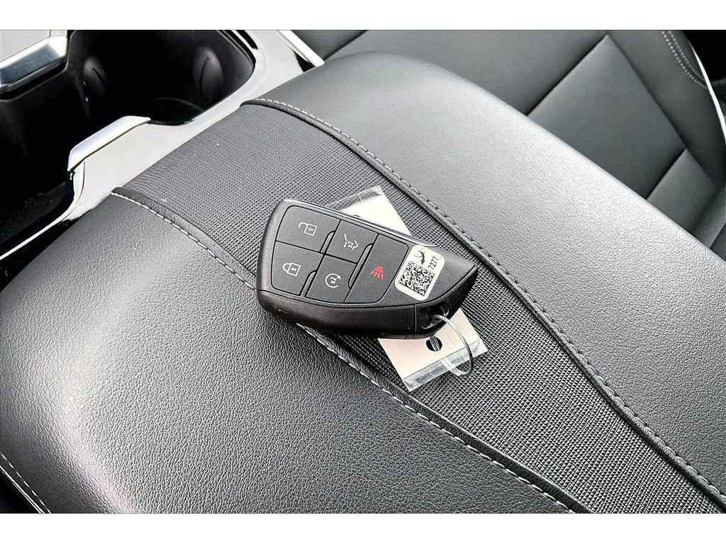 Used 2025 Buick Enclave Preferred AWD/4WD image 33