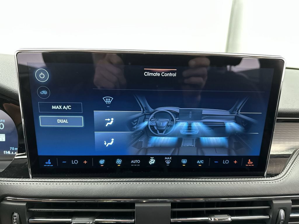 Used 2023 Lincoln Corsair AWD w/ Equipment Group 101A image 19