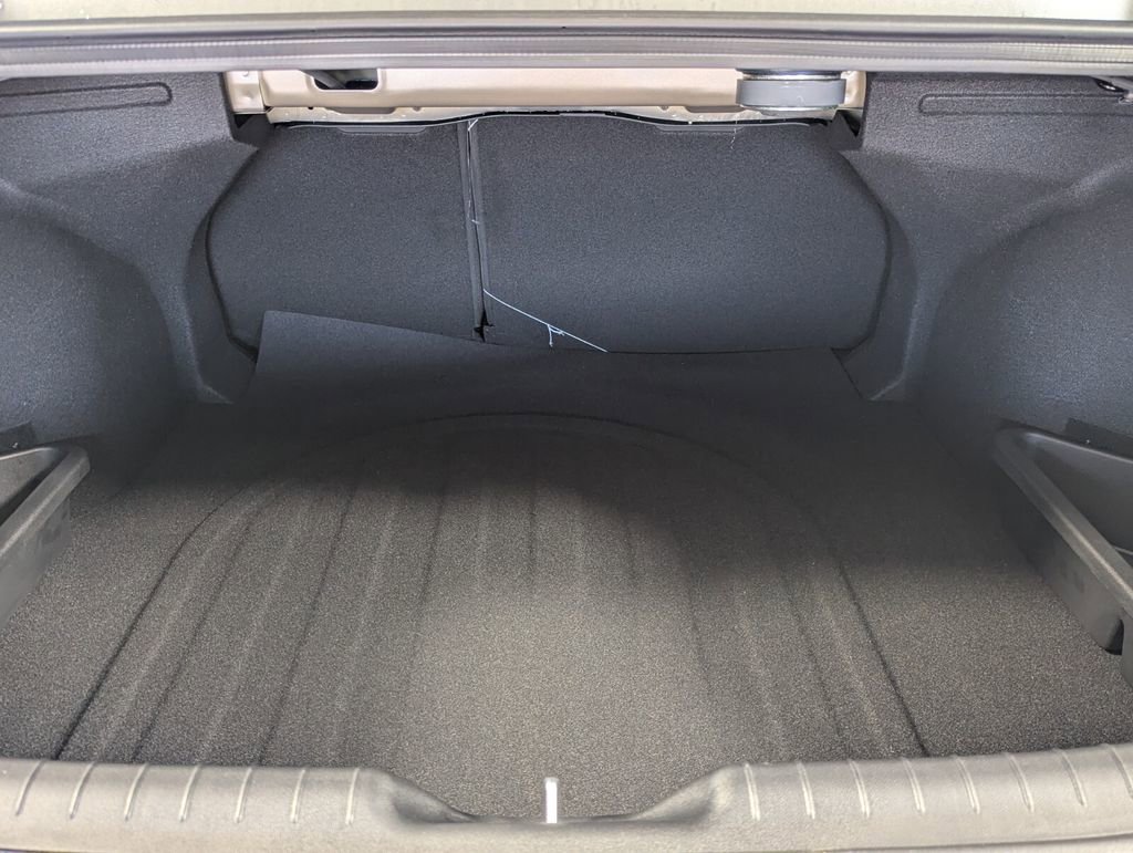 New 2026 Hyundai Elantra Limited w/ Cargo Package FWD image 25