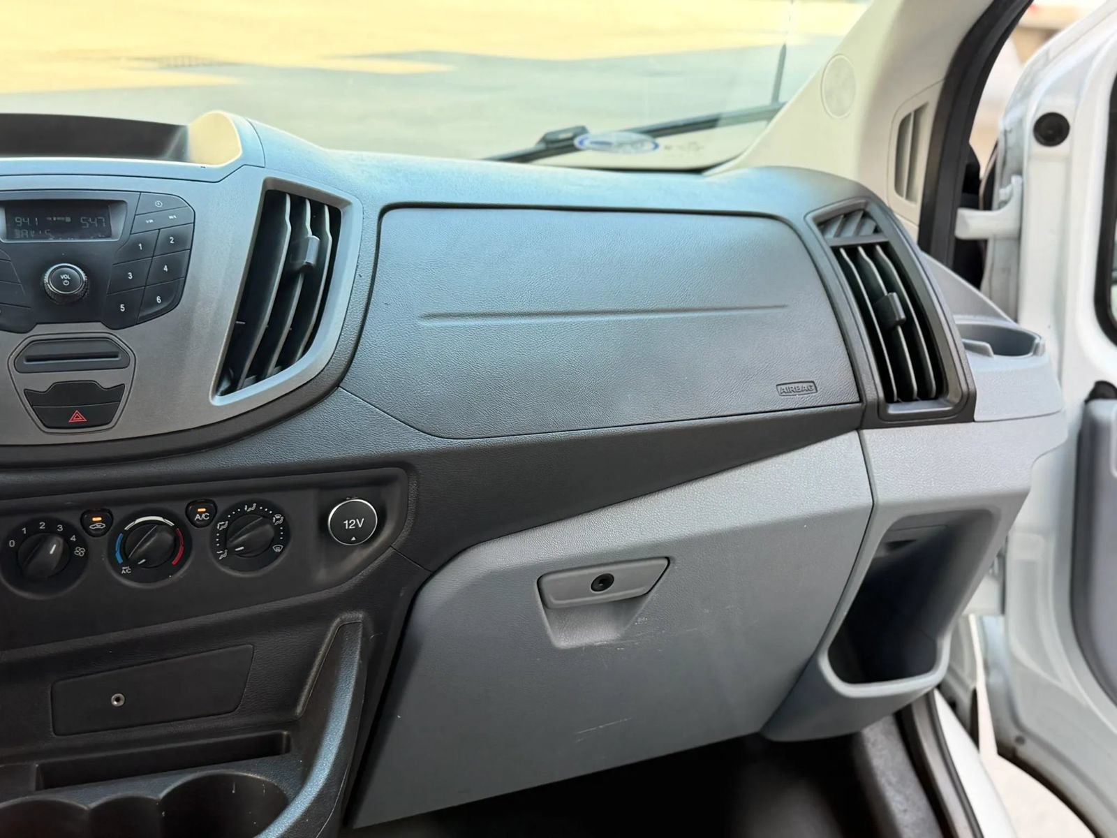 Used 2019 Ford Transit 150 XL RWD image 26