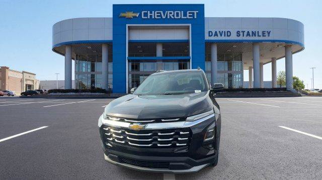 Used 2025 Chevrolet Equinox LT w/ Convenience Package II FWD image 3