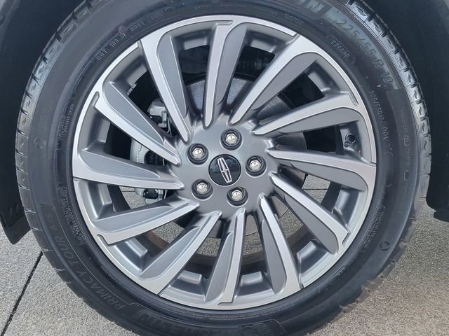 Used 2023 Lincoln Corsair Reserve w/ Equipment Group 201A image 12