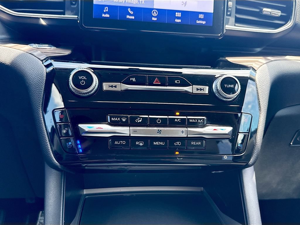 Used 2023 Ford Explorer Limited w/ Hybrid Equipment Group 310A RWD image 21