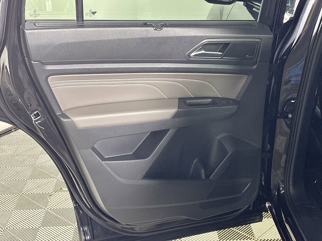 Used 2023 Volkswagen Atlas SEL Premium image 20