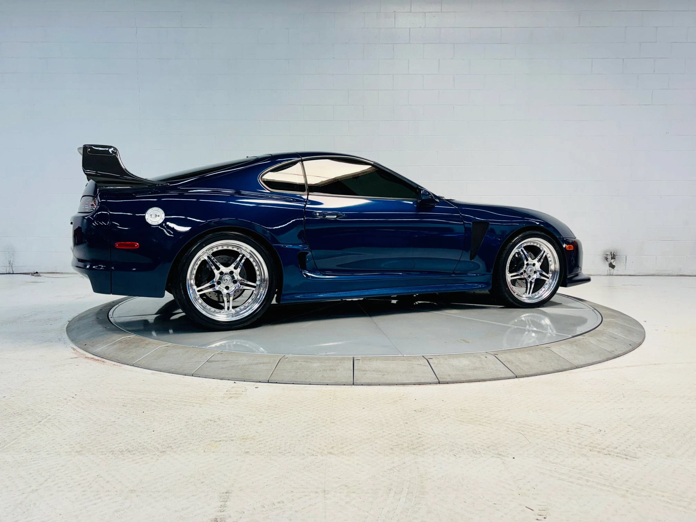 Used 1994 Toyota Supra Turbo RWD image 4