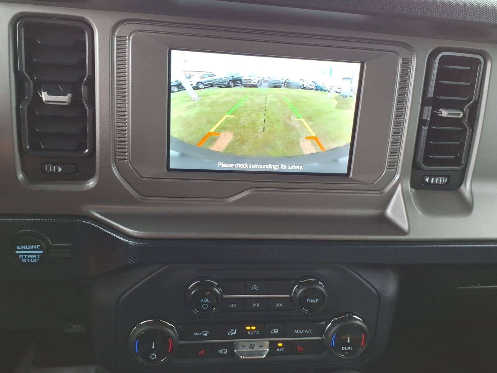 Used 2022 Ford Bronco Outer Banks AWD/4WD image 17