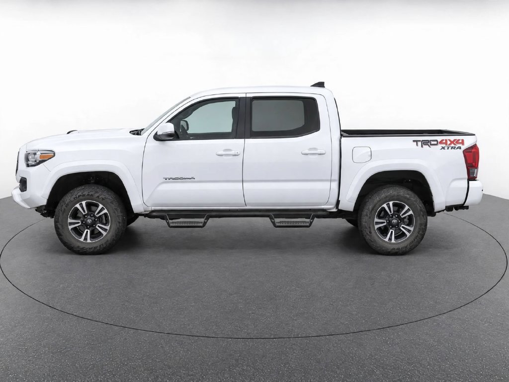 Used 2019 Toyota Tacoma TRD Sport AWD/4WD image 7