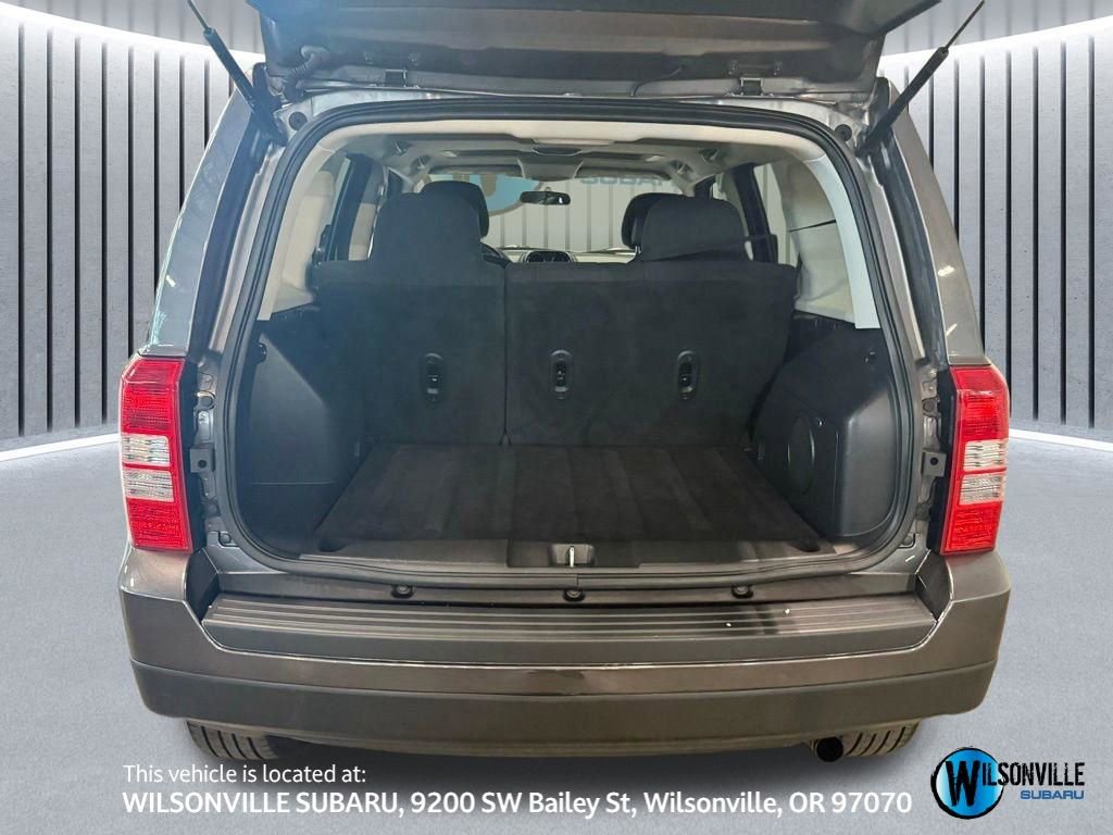 Used 2014 Jeep Patriot Latitude w/ Sun/Sound Group image 9
