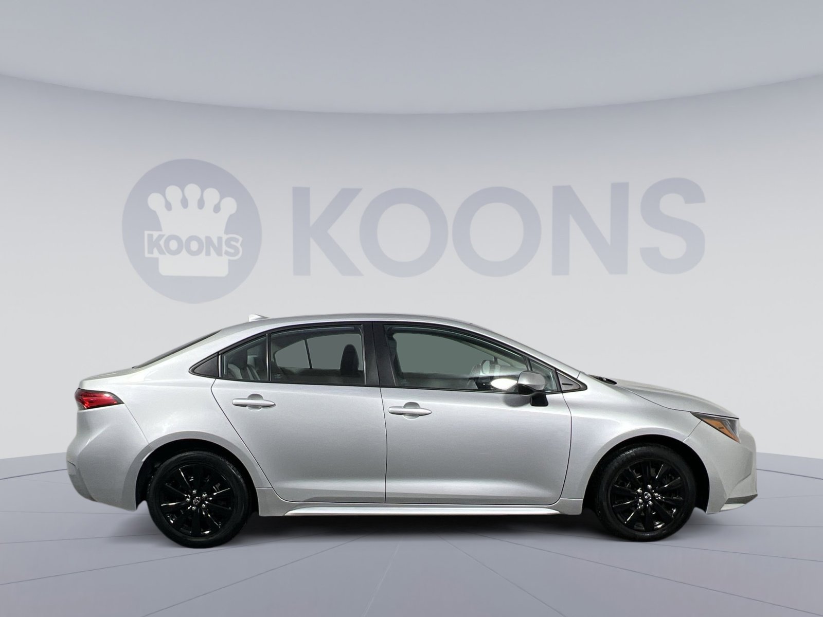 Used 2022 Toyota Corolla LE image 8