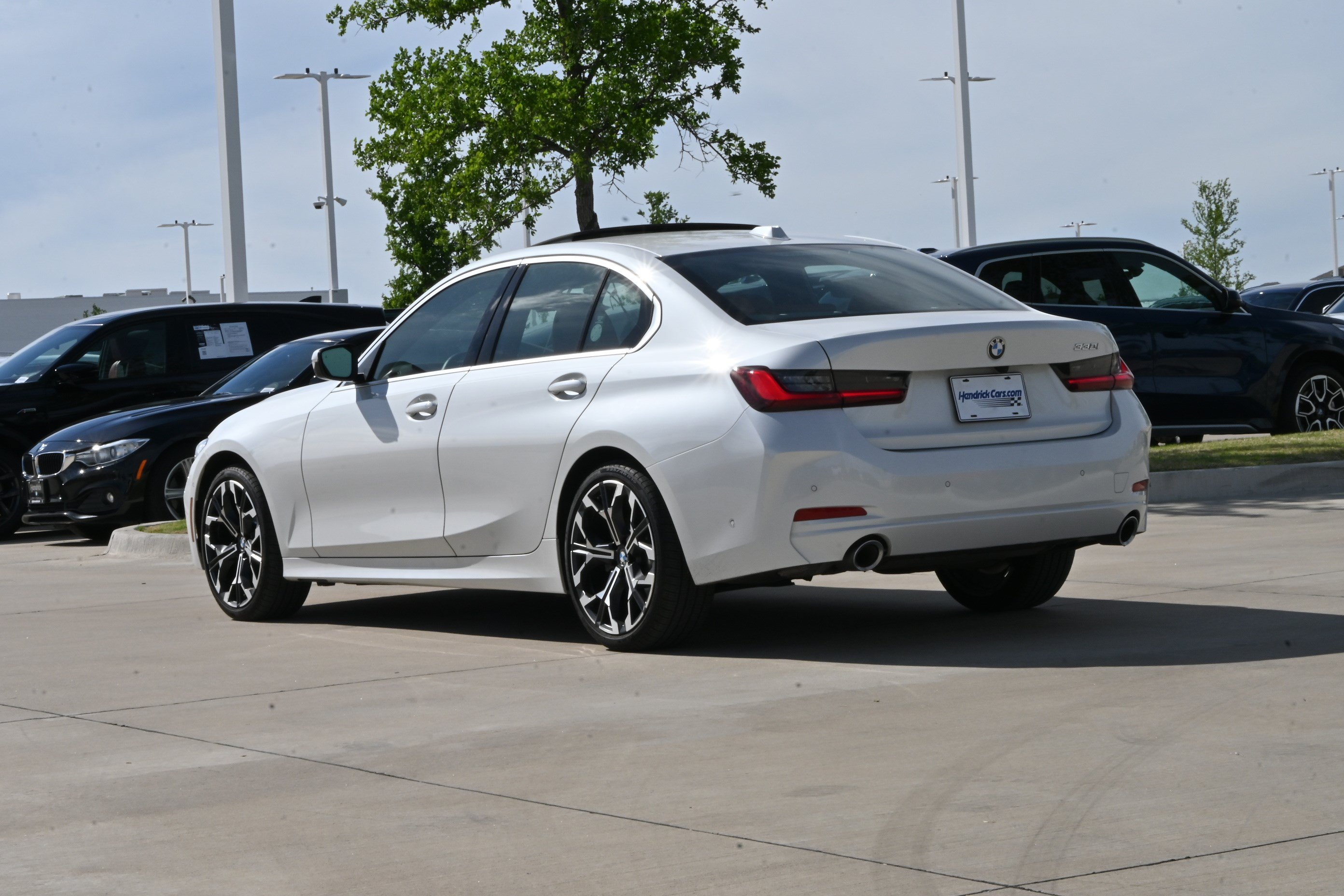 Certified 2025 BMW 330i Sedan RWD image 6