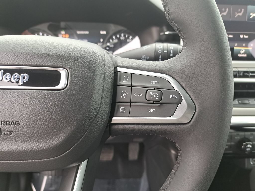 Certified 2024 Jeep Compass Limited AWD/4WD image 18