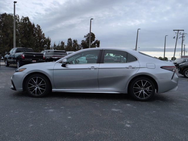 Used 2023 Toyota Camry SE image 8
