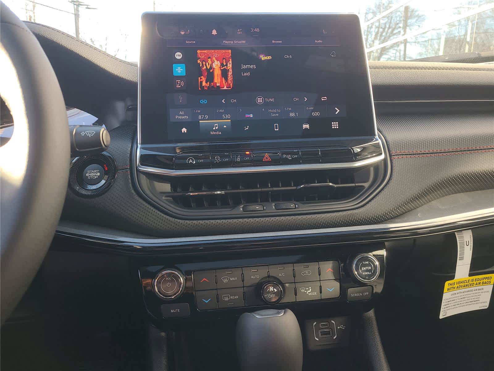 New 2024 Jeep Compass Trailhawk w/ Sun and Sound Group AWD/4WD image 32