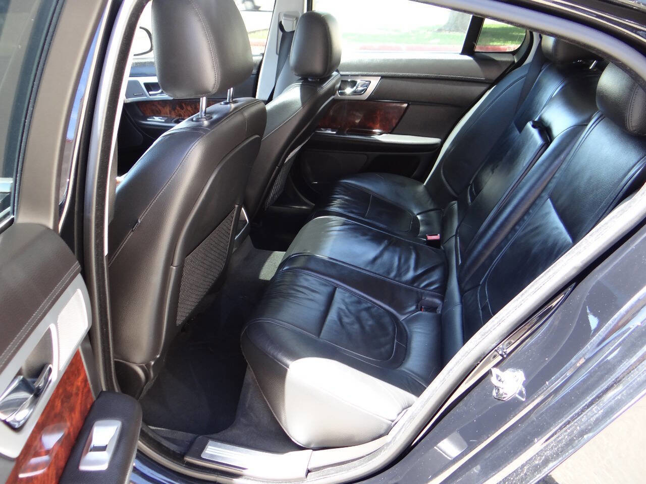 Used 2014 Jaguar XF 3.0 image 25