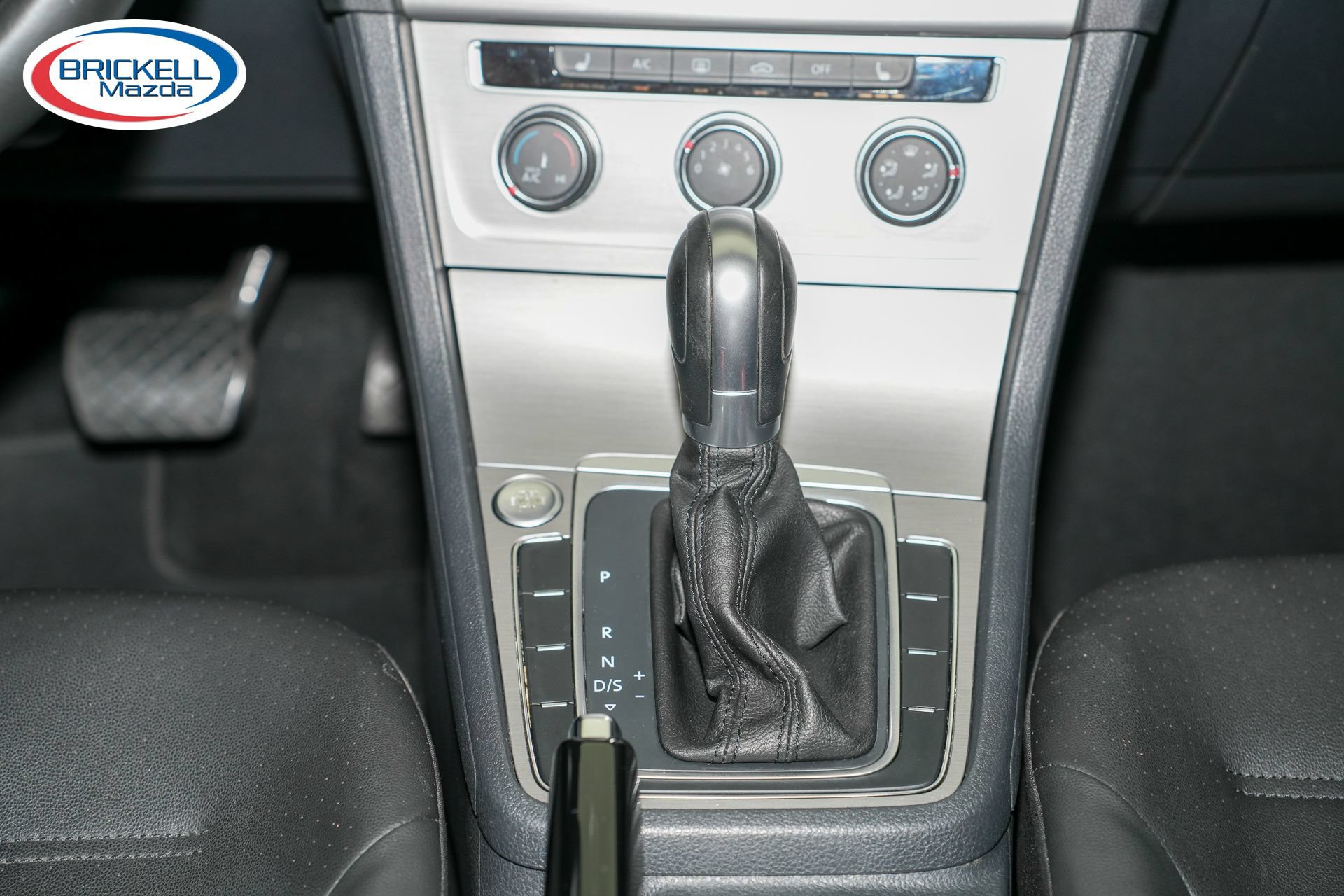Used 2016 Volkswagen Golf SE FWD image 26