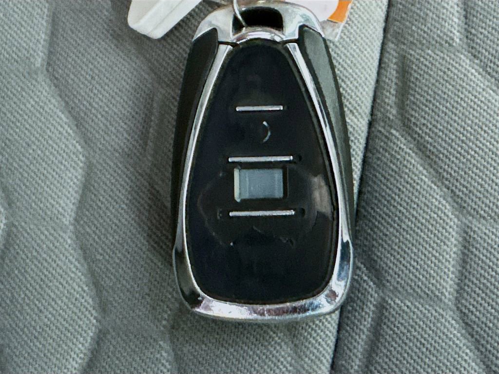 Used 2019 Chevrolet Equinox LS w/ LS Convenience Package AWD/4WD image 34