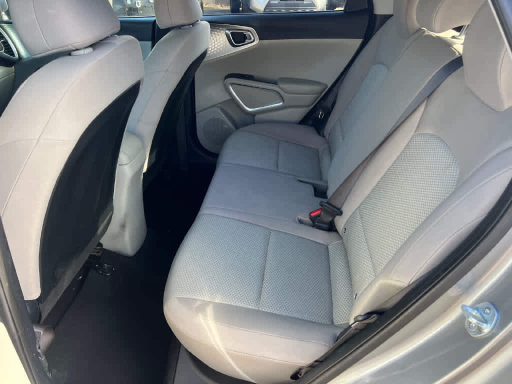 Used 2023 Kia Soul LX w/ LX Technology Package FWD image 20