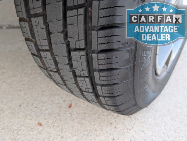 Used 2025 Chevrolet Trax LT FWD image 4