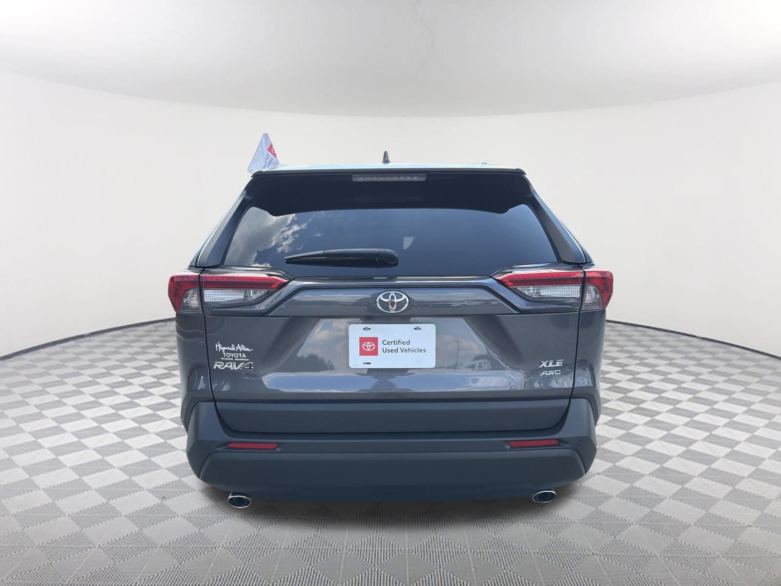 Certified 2022 Toyota RAV4 XLE Premium AWD/4WD image 15