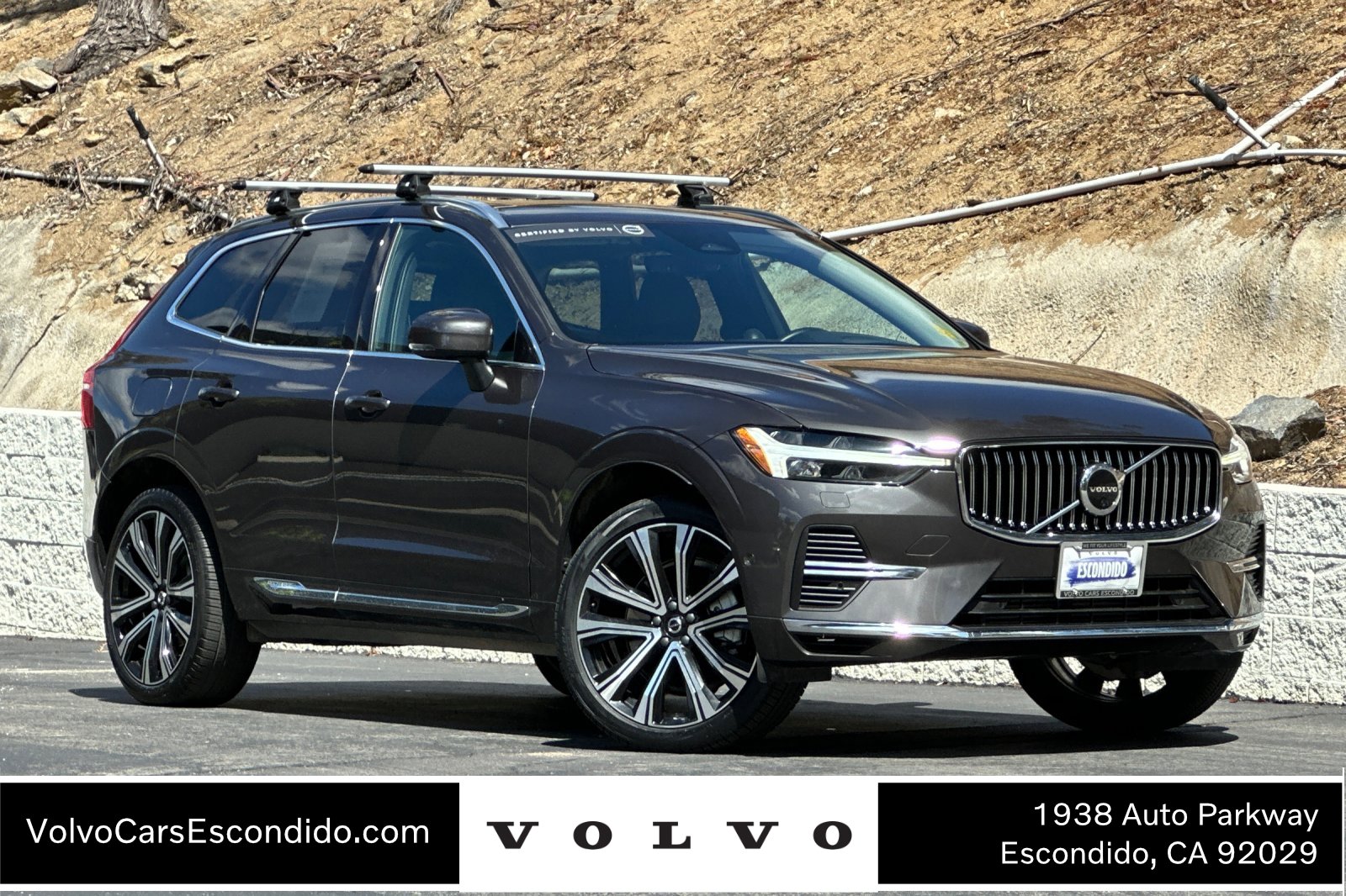 Certified 2023 Volvo XC60 T8 Ultimate AWD/4WD image 1