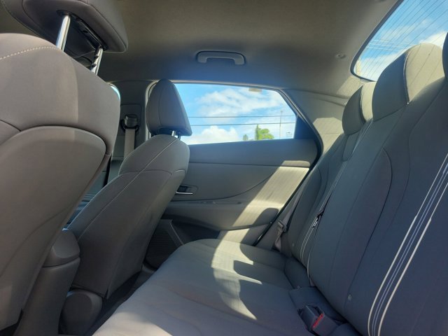 Certified 2023 Hyundai Elantra SEL w/ Convenience Package image 8