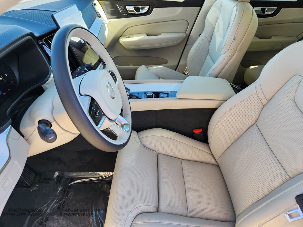 New 2026 Volvo XC60 B5 Ultra w/ Protection Package Premier image 4