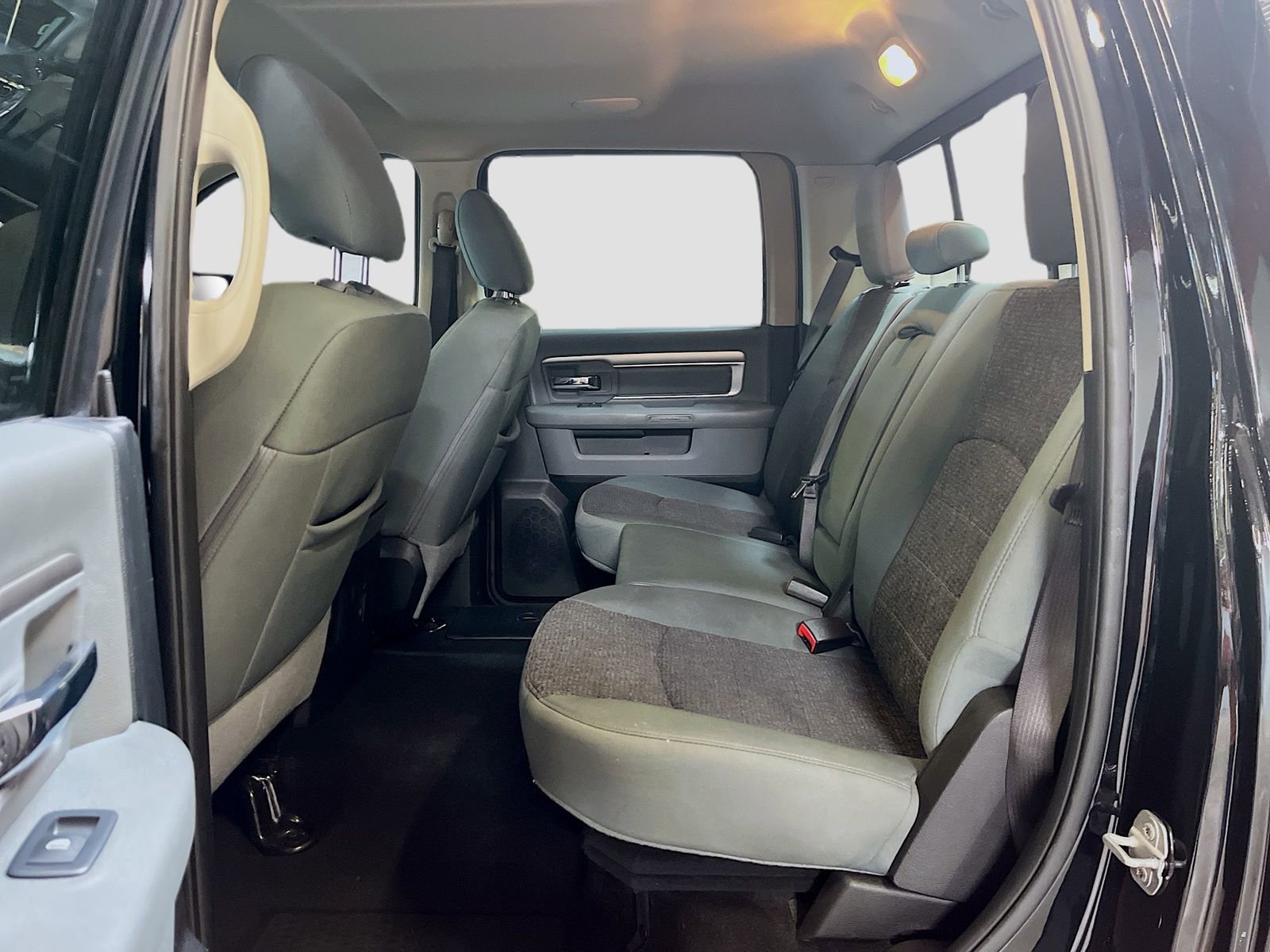 Used 2019 RAM 1500 Classic Warlock image 24
