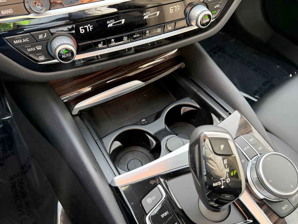 Used 2020 BMW 530i xDrive w/ Premium Package image 29