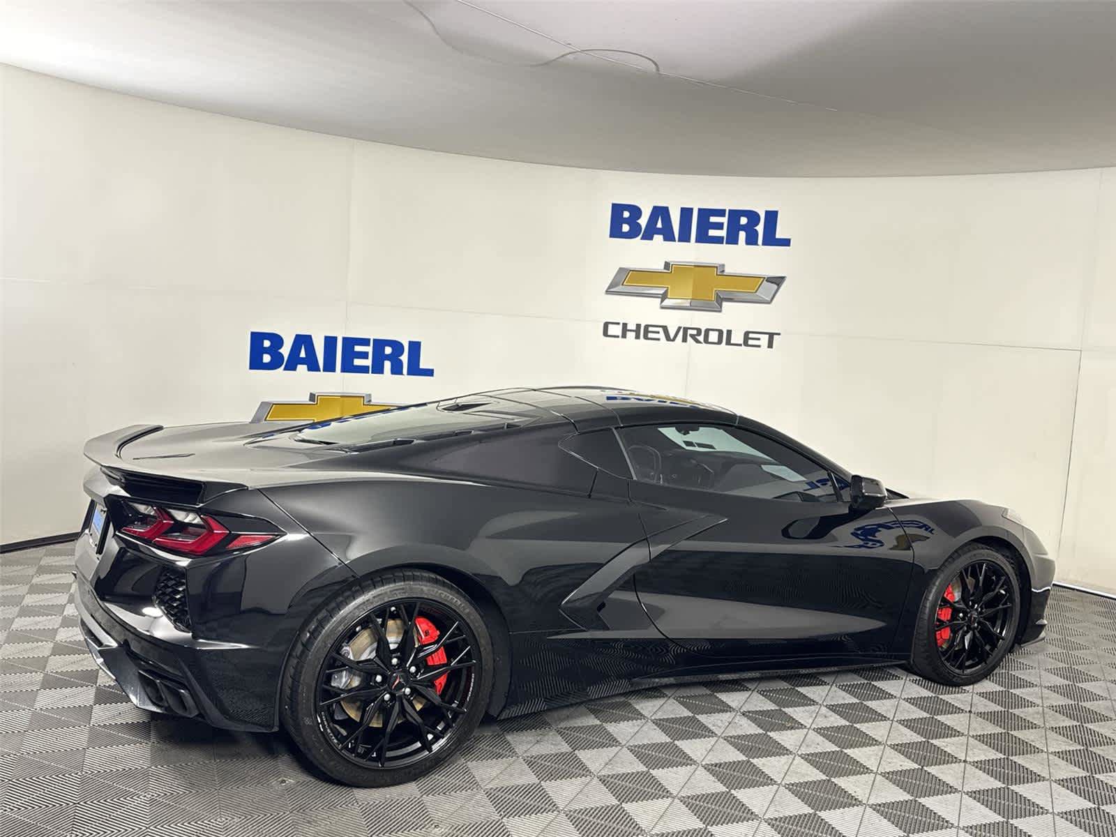 Used 2023 Chevrolet Corvette Stingray Preferred Cpe w/ Z51 Performance Package RWD image 6