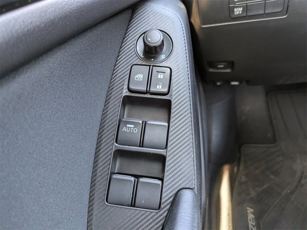 Used 2014 MAZDA MAZDA3 i Touring image 18