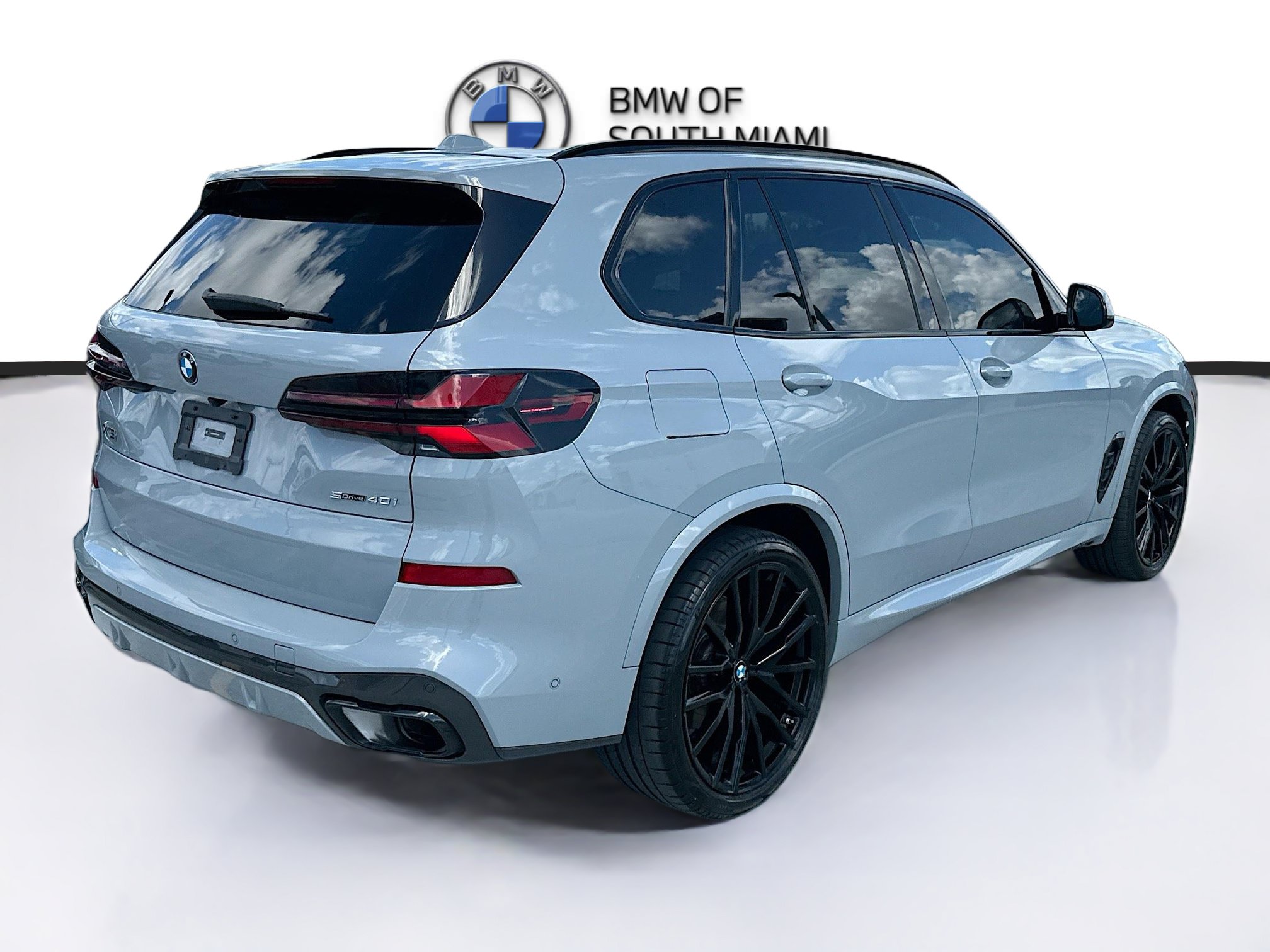 Certified 2024 BMW X5 sDrive40i w/ M Sport Package RWD image 7