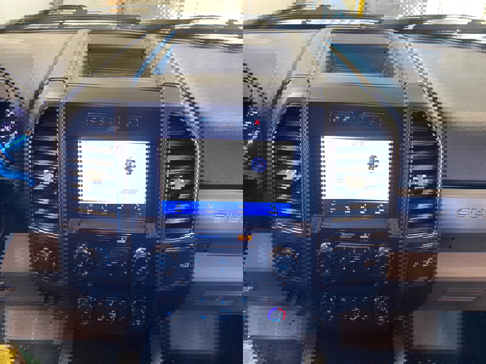 Used 2022 Ford F350 XLT w/ XLT Value Package image 24