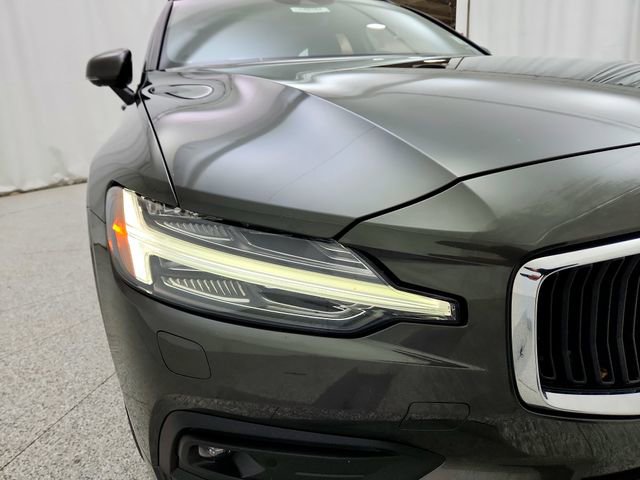 Used 2020 Volvo V60 T5 Momentum w/ Protection Package image 27