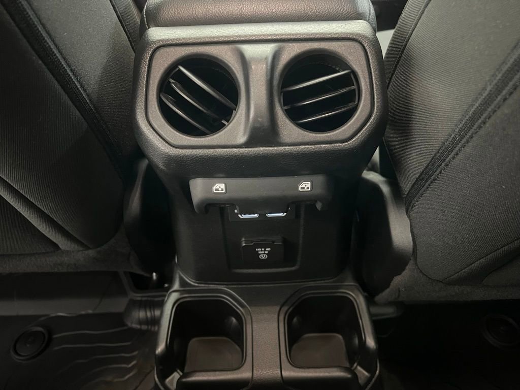 Used 2023 Jeep Wrangler Unlimited Rubicon image 22