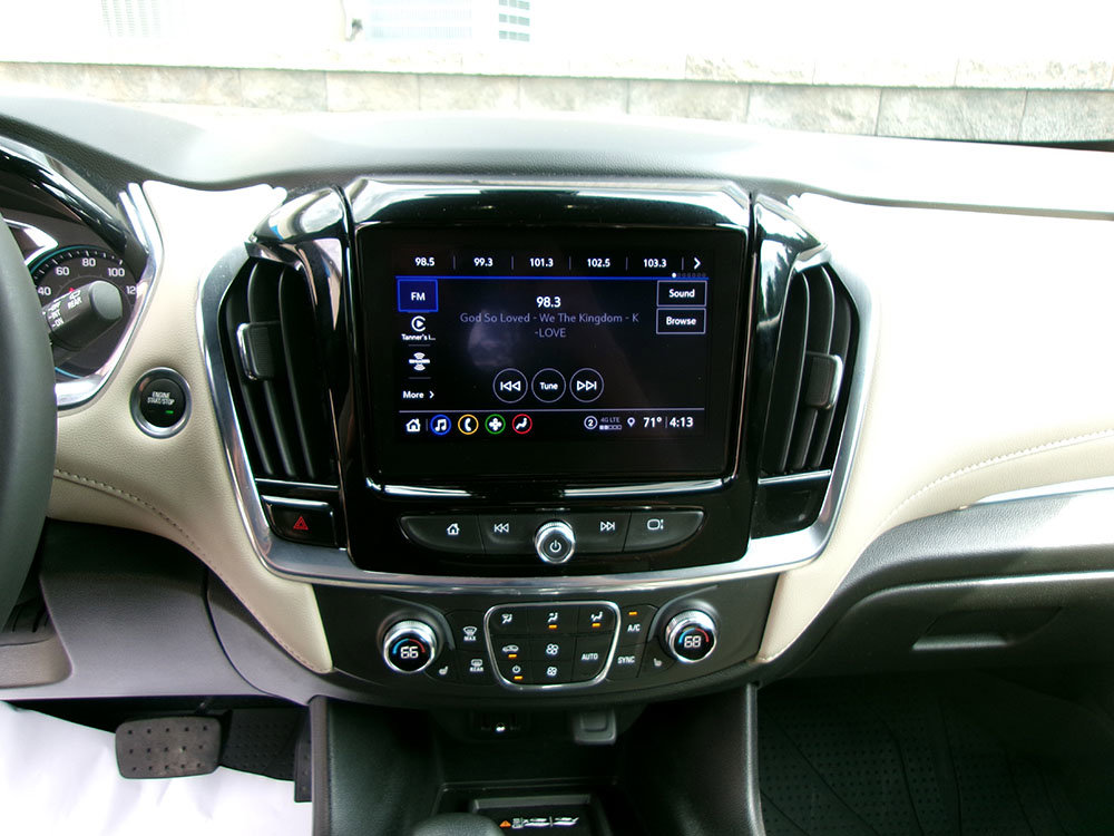 Used 2022 Chevrolet Traverse LT w/ LPO, Floor Liner Package image 16